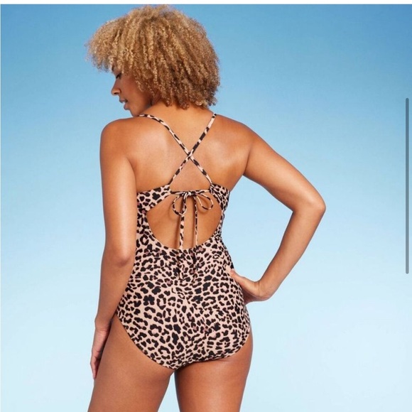 Shade & Shore Women's Monokini Cutout
One Piece Swimsuit High Leg size small 4-6 - Picture 6 of 8